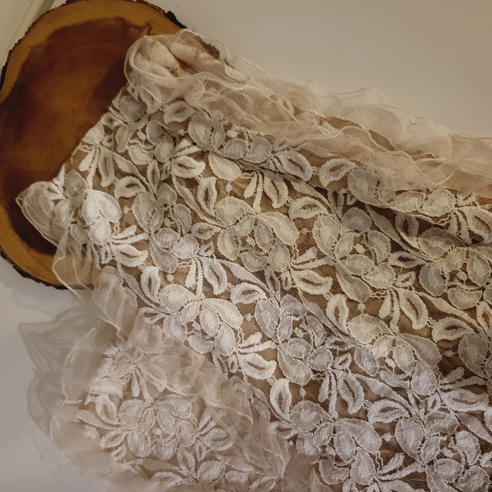 Lace scarf